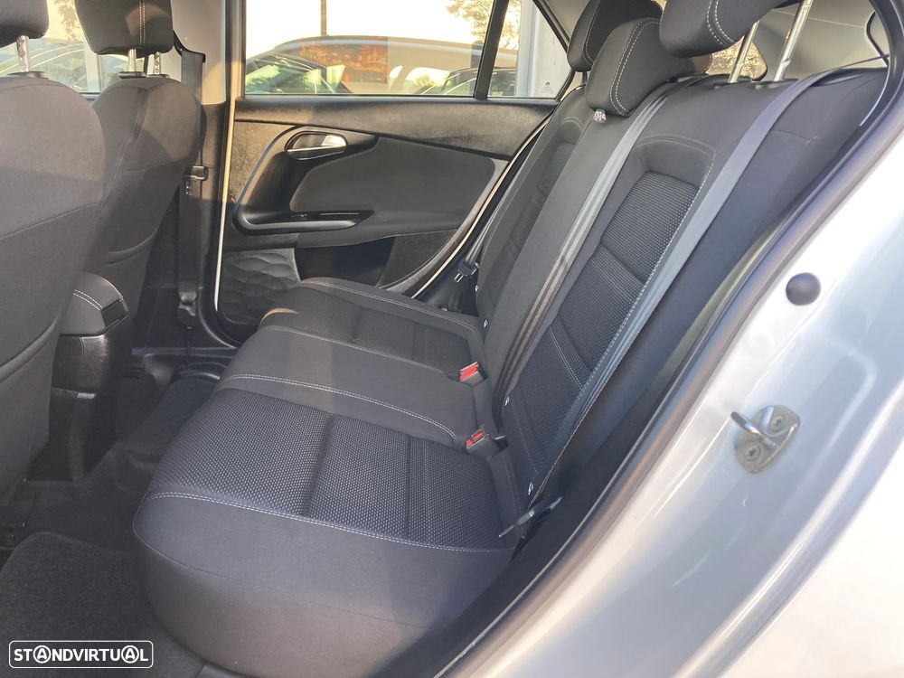 Fiat Tipo Station Wagon 1.3 M-Jet Easy - 29