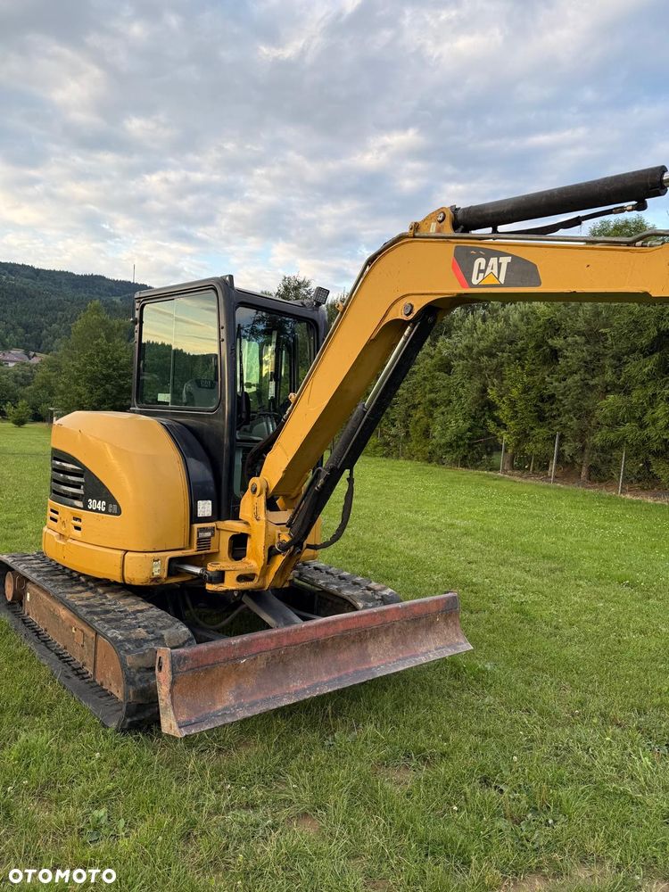 Caterpillar - 6