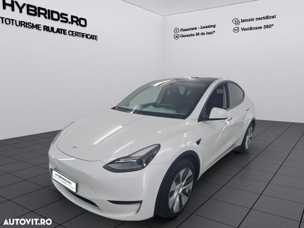 Tesla Model Y - 1