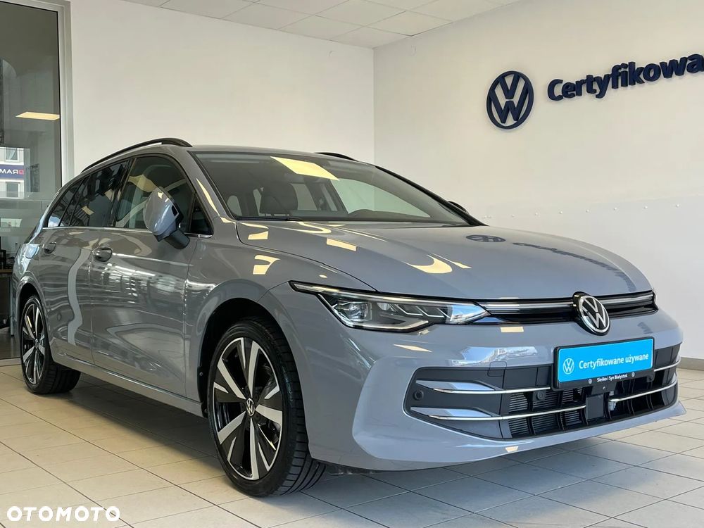 Volkswagen Golf - 8