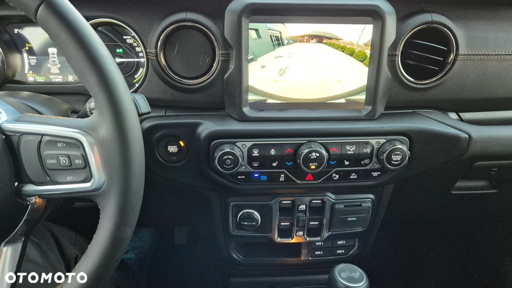 Jeep Wrangler - 28