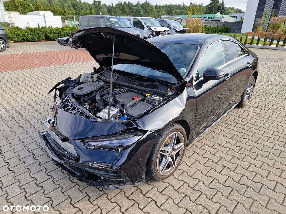 Mercedes-Benz CLA 250 E AMG Line 8G-DCT - 6