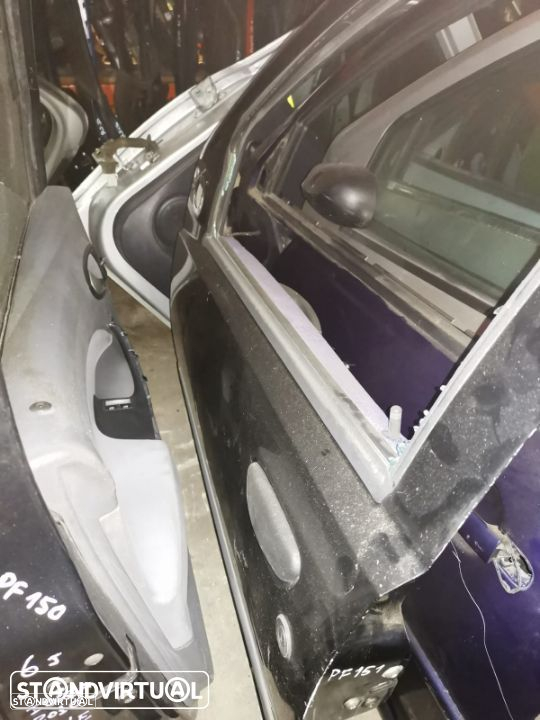 FIAT PUNTO 2000 PORTA FRENTE ESQ - 2