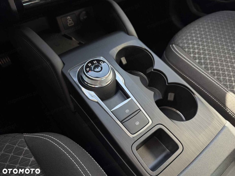 Ford Kuga - 12