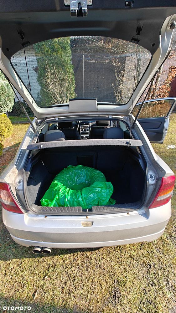 Opel Astra 1.8 Sport - 20