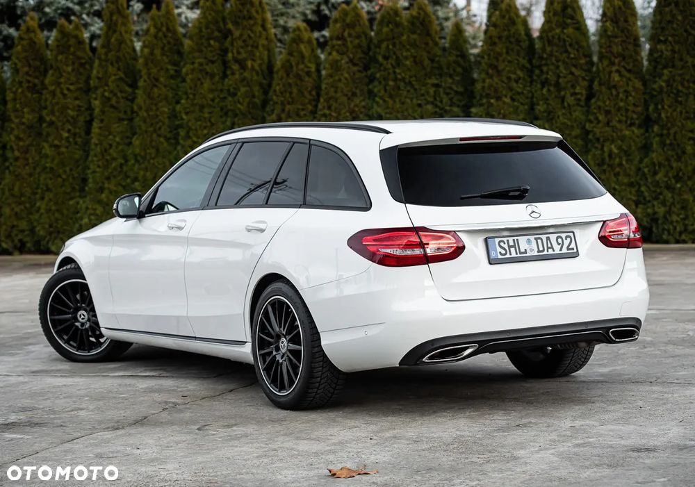 Mercedes-Benz Klasa C 180 9G-TRONIC AMG Line - 9