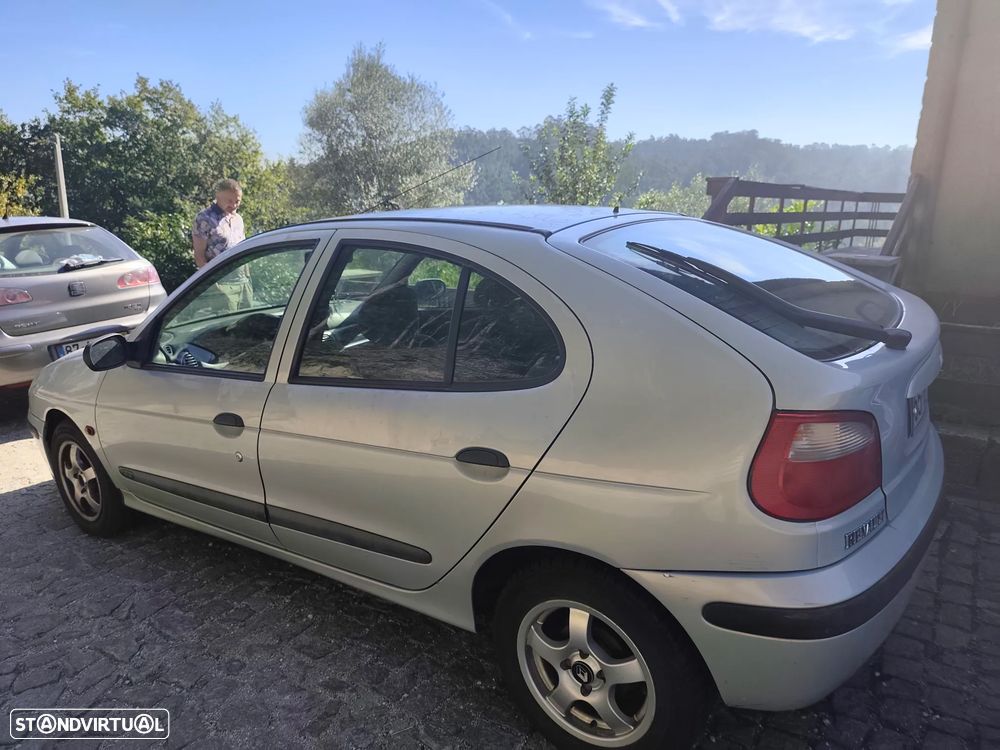 Renault Mégane 1.4 16V Dynamique - 5