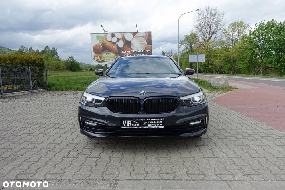 BMW Seria 5 520d xDrive Sport Line - 2