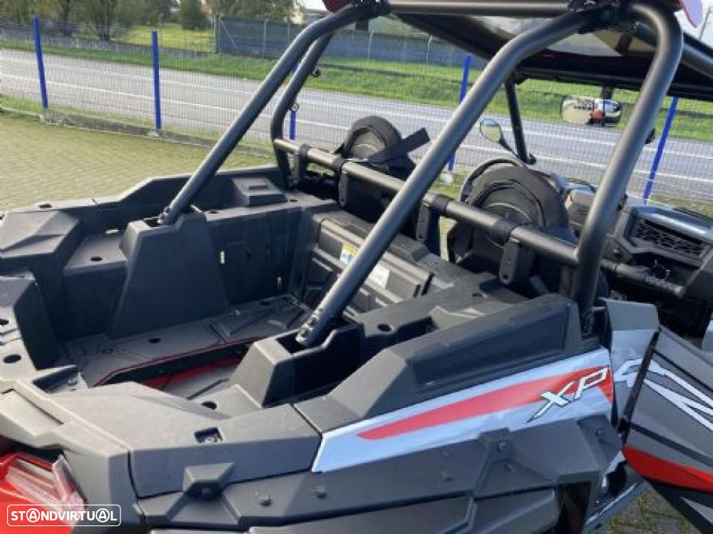 Polaris RZR - 11