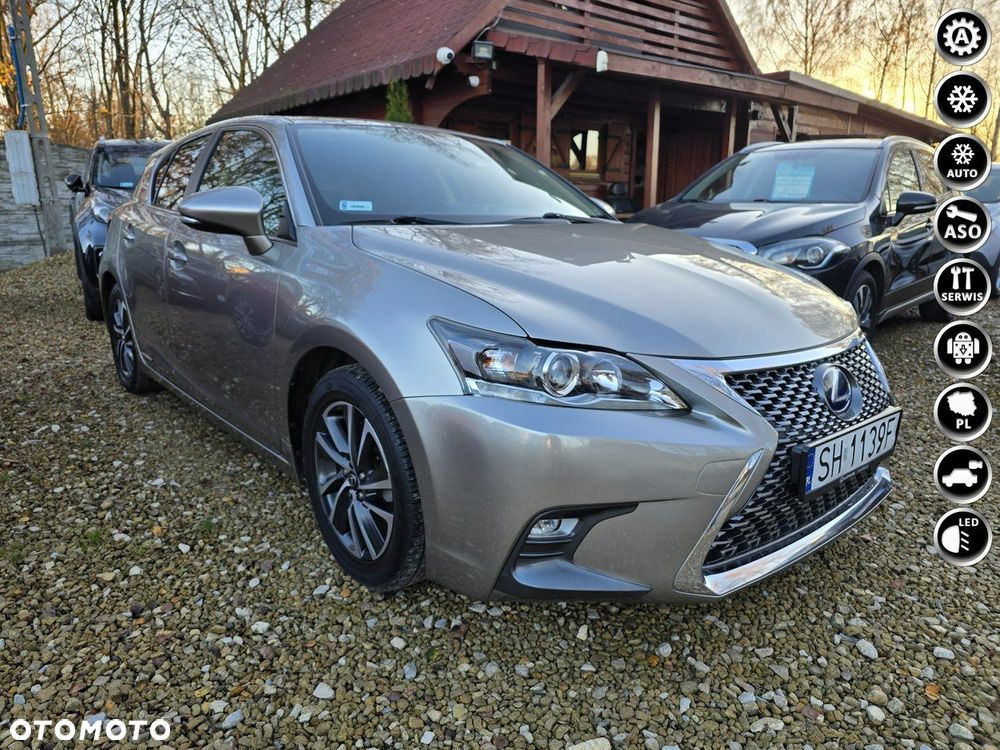 Lexus CT - 1