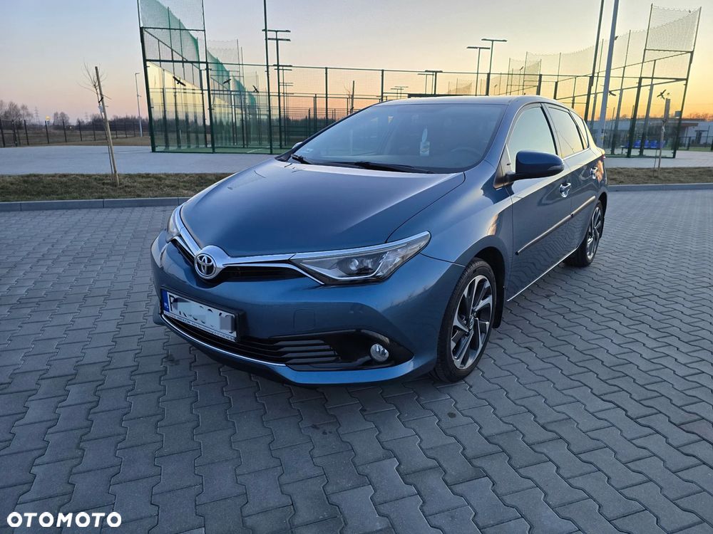 Toyota Auris 1.6 Premium Comfort - 2
