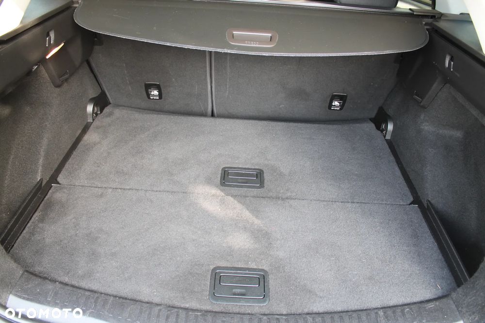 Renault Megane ENERGY TCe 130 LIMITED - 33