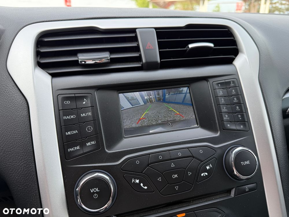 Ford Fusion - 19