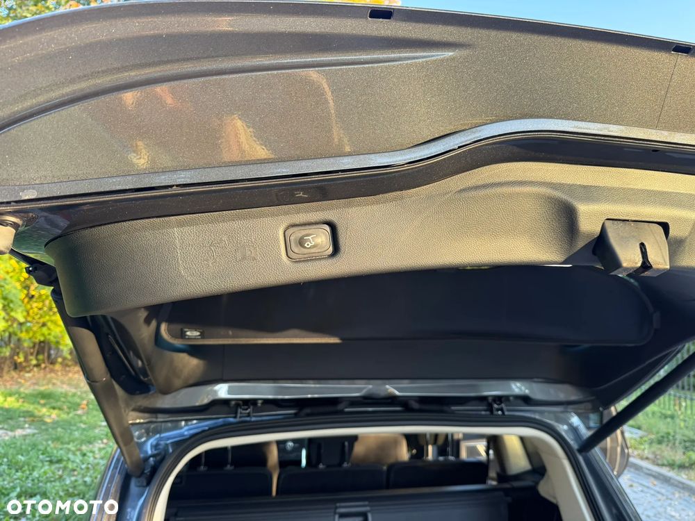 Ford S-Max - 7