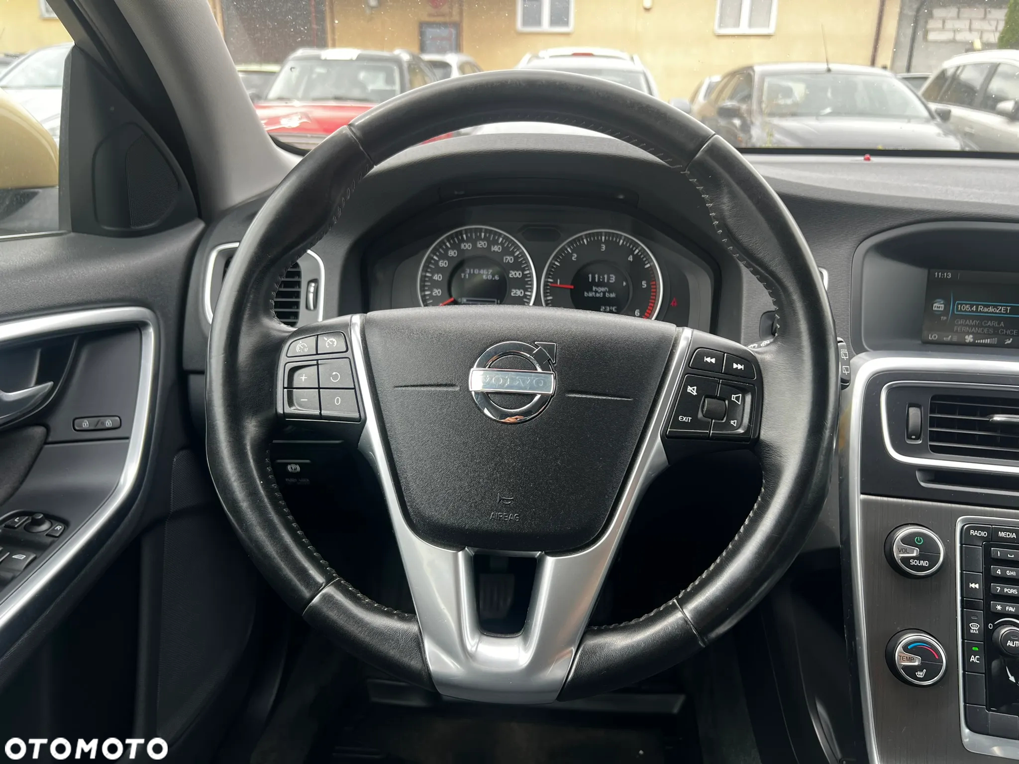 Volvo V60 DRIVe Momentum - 23