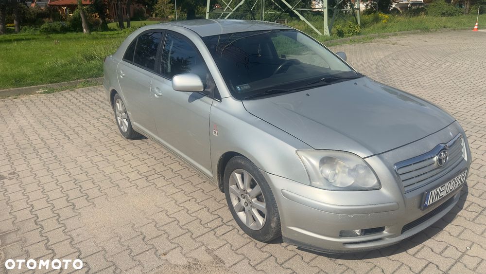 Toyota Avensis 1.8 VVT-i Sol - 2