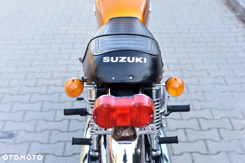 Suzuki Inny - 20