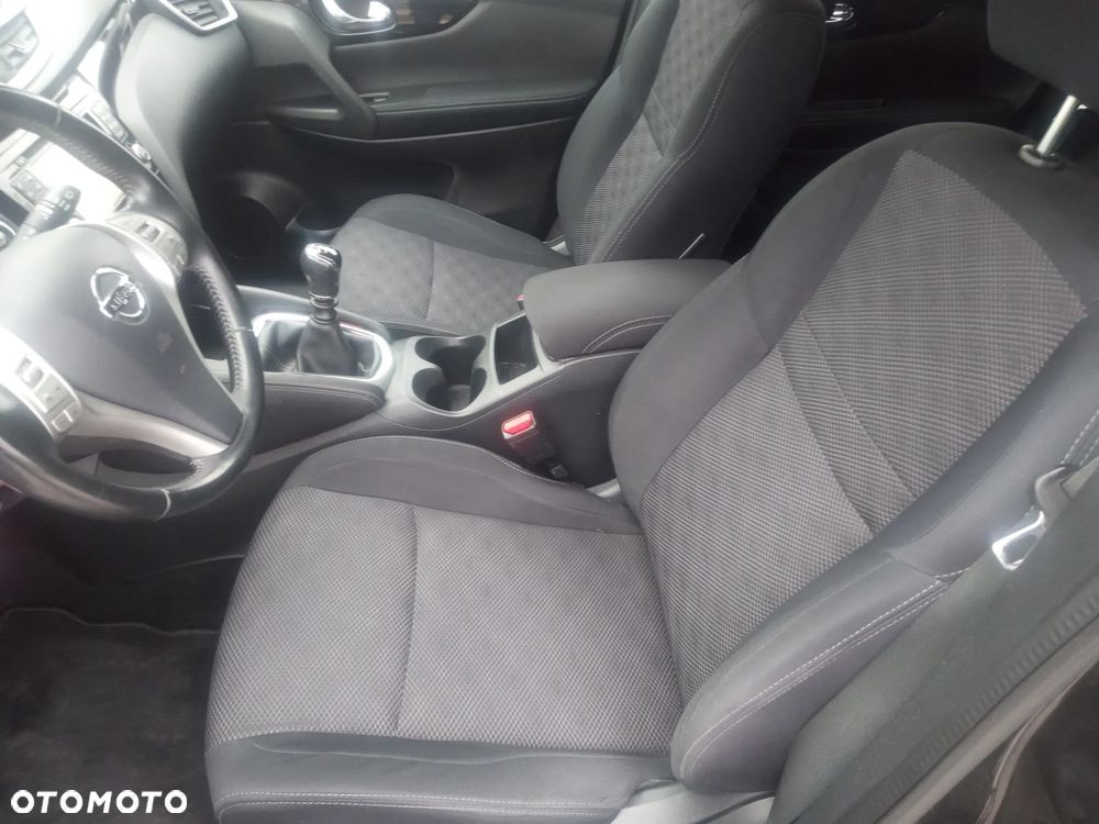 Nissan Qashqai 1.2 DIG-T N-Vision - 17