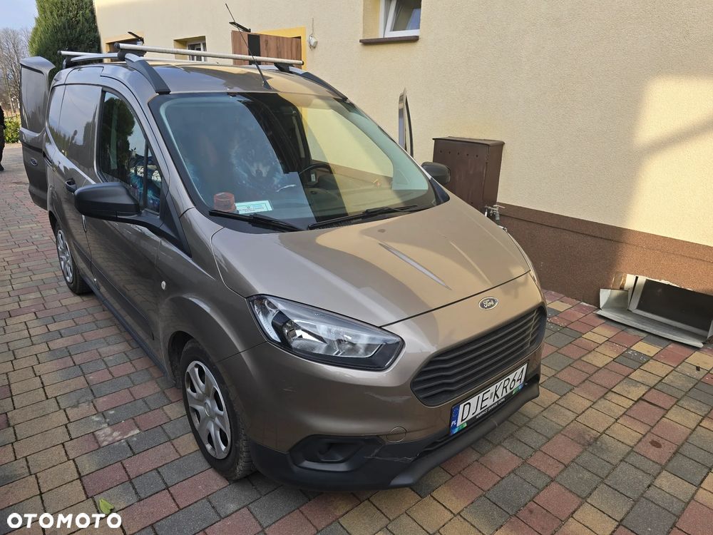 Ford Transit Courier Ambiente - 1