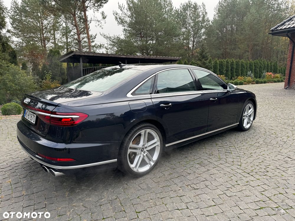 Audi S8 - 3
