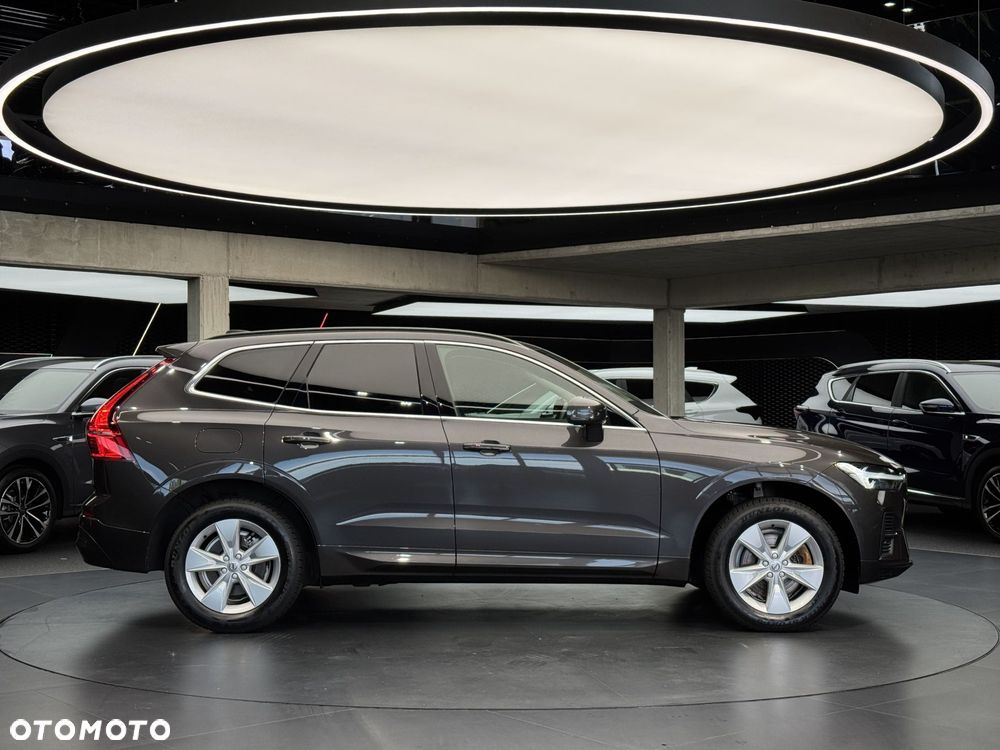 Volvo XC 60 B4 B Momentum Pro - 7