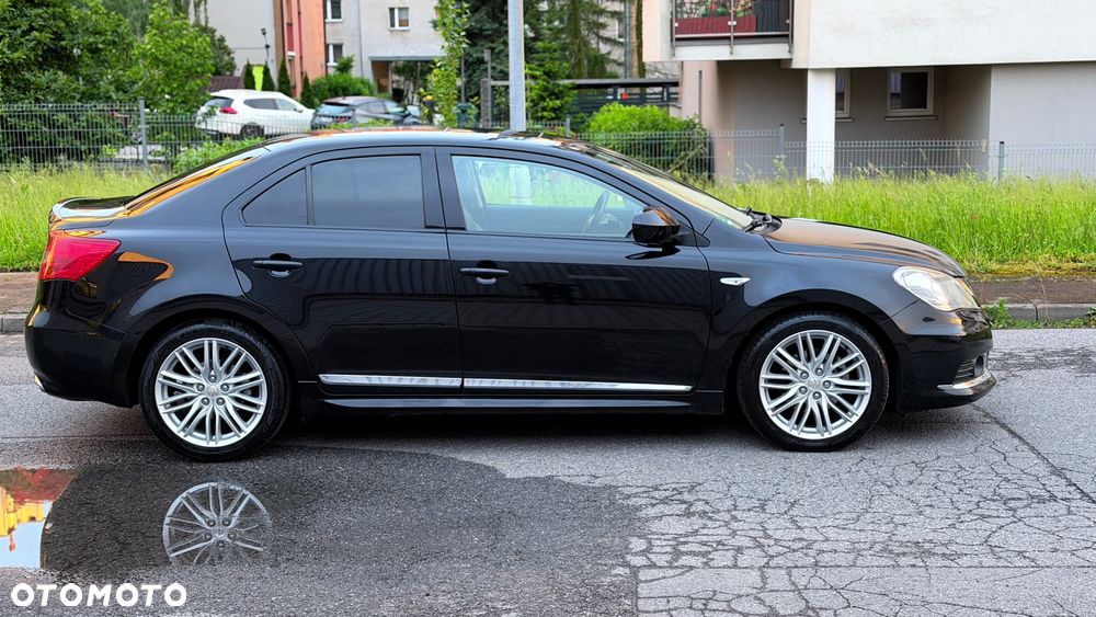 Suzuki Kizashi 2.4 4x4 CVT Sport - 13