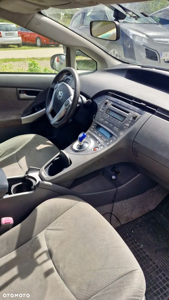 Toyota Prius 1.8 HSD Sol - 25