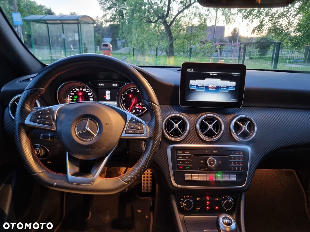 Mercedes-Benz Klasa A 200 AMG Line - 9