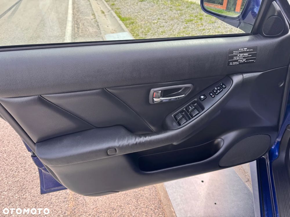 Subaru Legacy - 22
