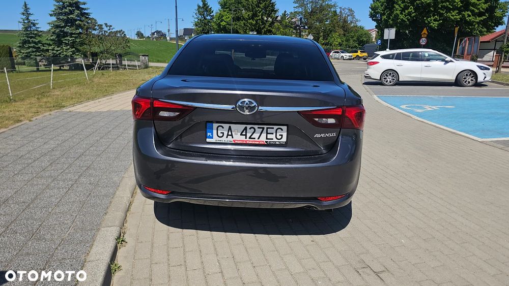 Toyota Avensis 1.8 Premium MS - 4
