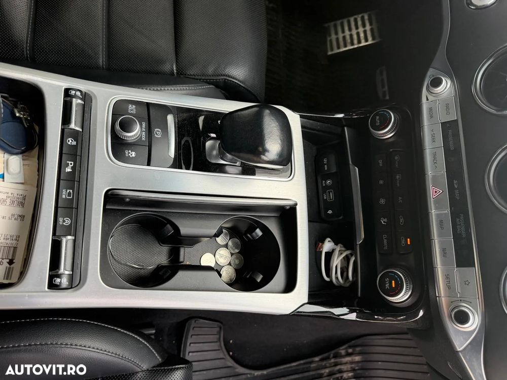 Kia Stinger 2.0 T-GDI RWD GT Line - 9