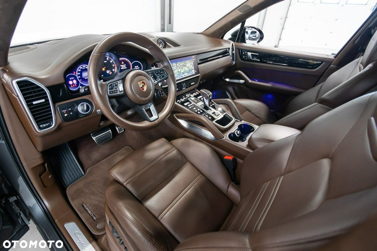 Porsche Cayenne Turbo - 20