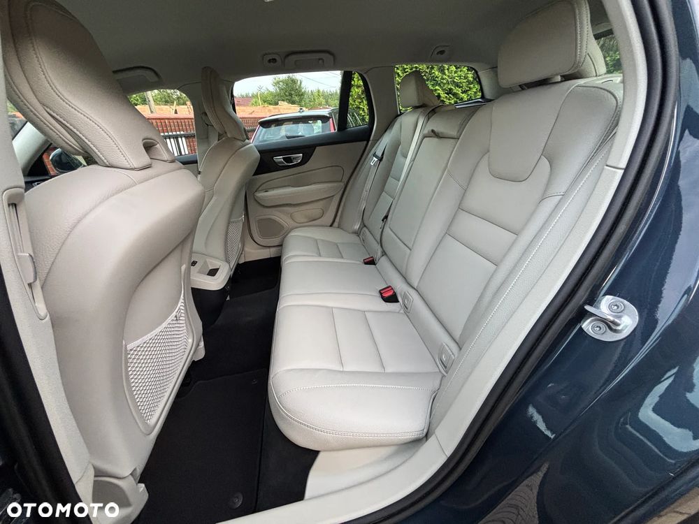 Volvo V60 B3 B Plus Bright - 17