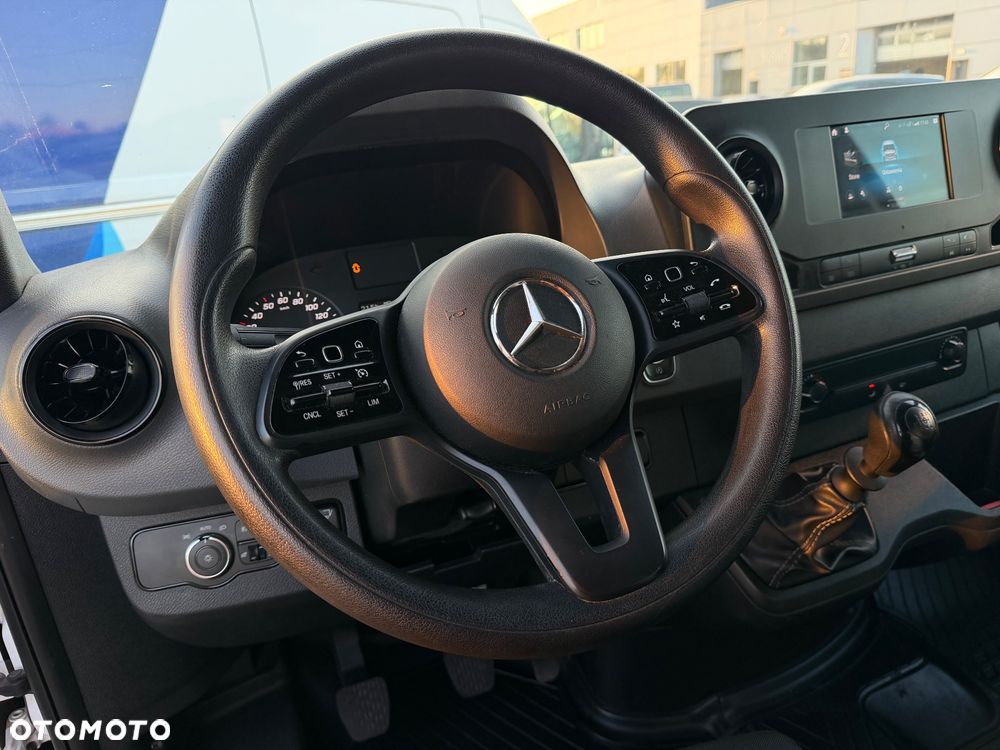 Mercedes-Benz SPRINTER - 17