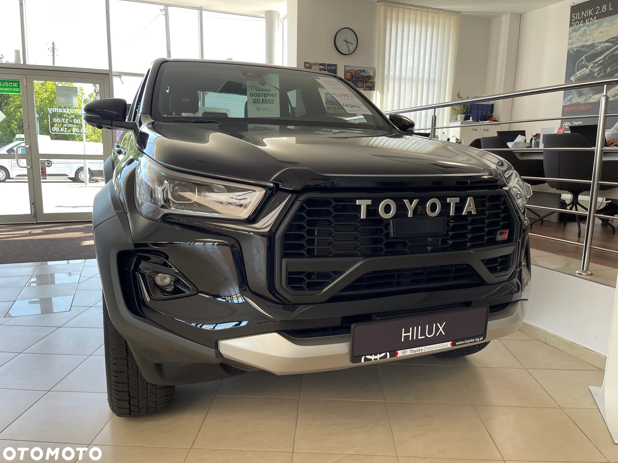 Toyota Hilux 2.8 D-4D Double Cab GR Sport II 4x4 - 2