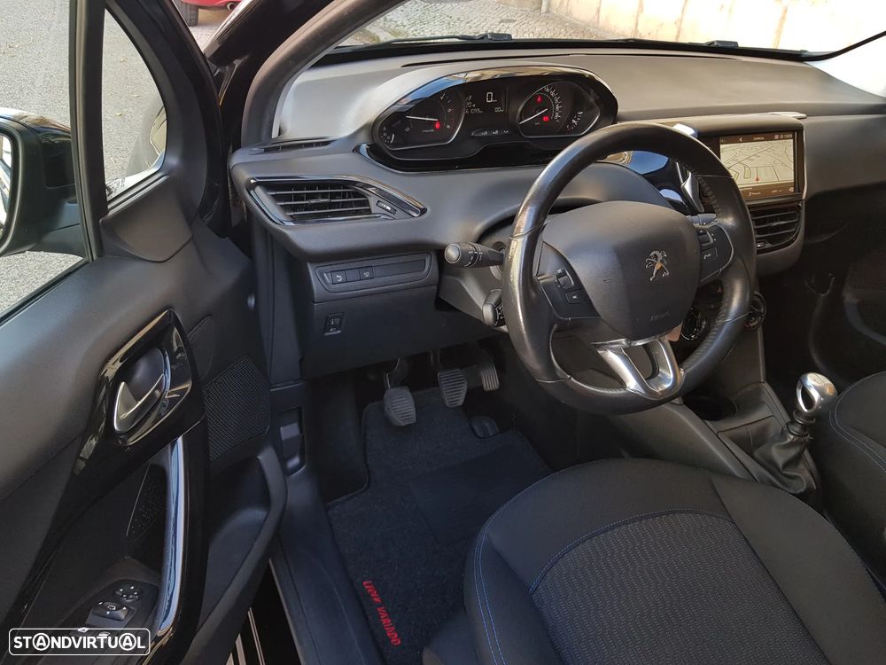 Peugeot 208 1.5 BlueHDi Signature - 44