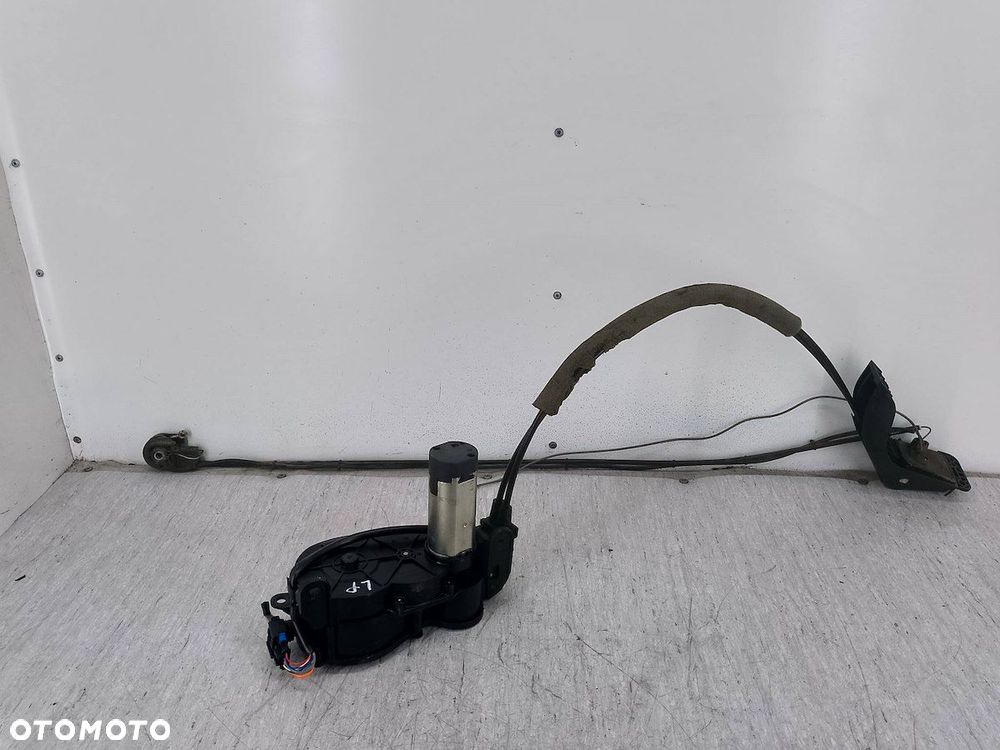 MECHANIZM DRZWI PRZESUWNYCH LEWY PEUGEOT 1007 9680508180 1.4 - 7