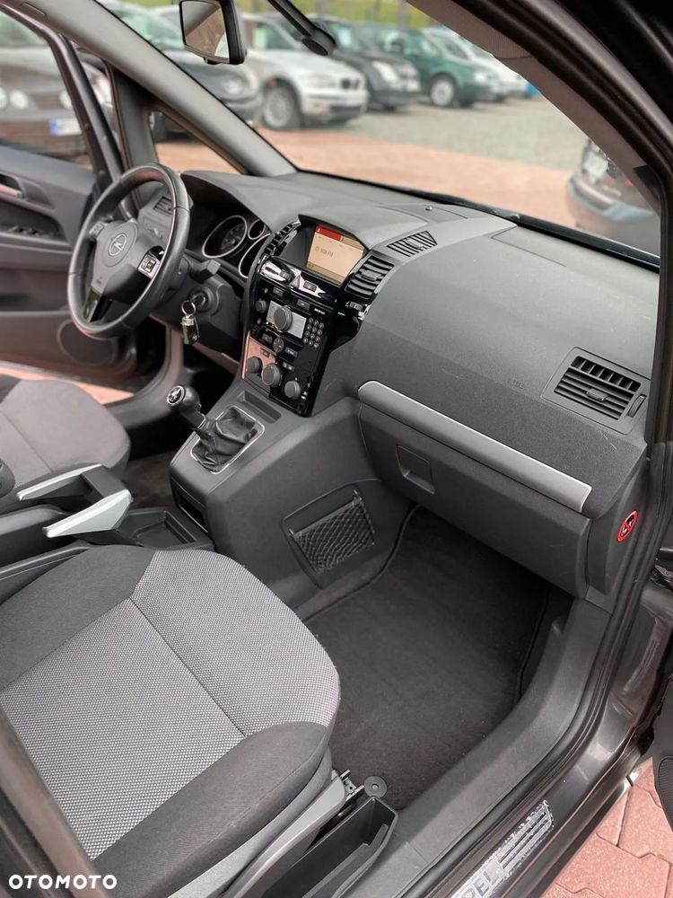 Opel Zafira 1.6 Cosmo - 9