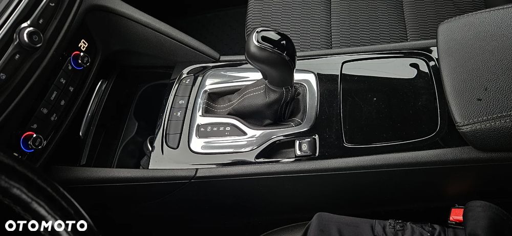 Opel Insignia - 24