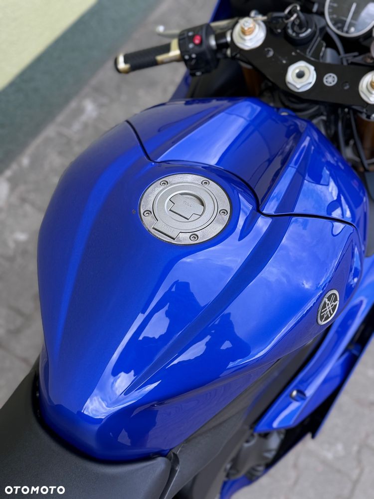 Yamaha R6 - 18