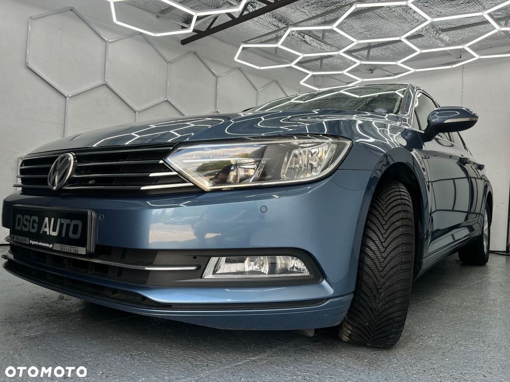Volkswagen Passat - 12