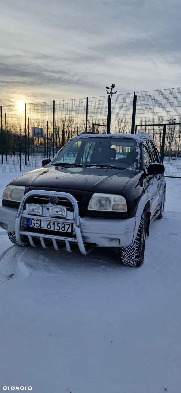 Suzuki Grand Vitara 2.5 V6 - 1