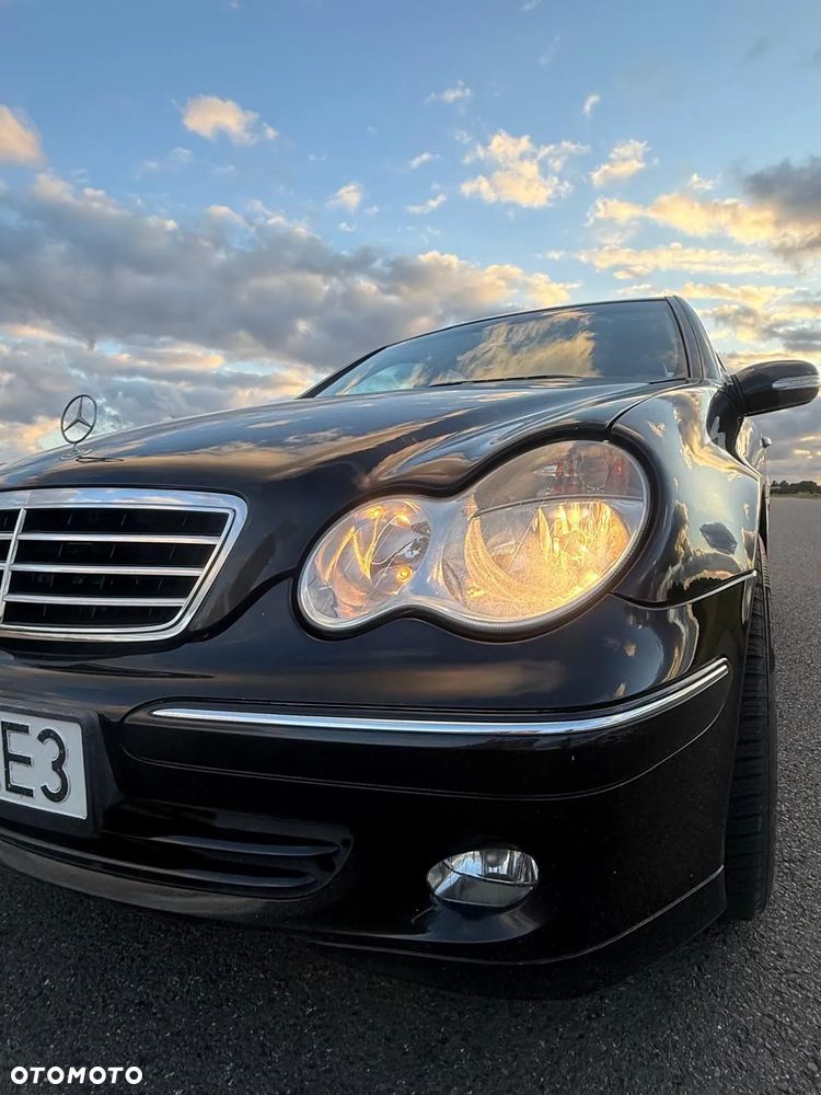 Mercedes-Benz Klasa C 180 Kompressor Automatik Avantgarde - 25