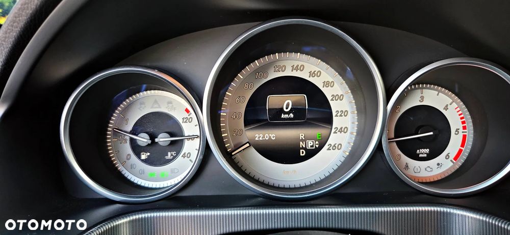 Mercedes-Benz Klasa E 200 CDI 7G-TRONIC - 28