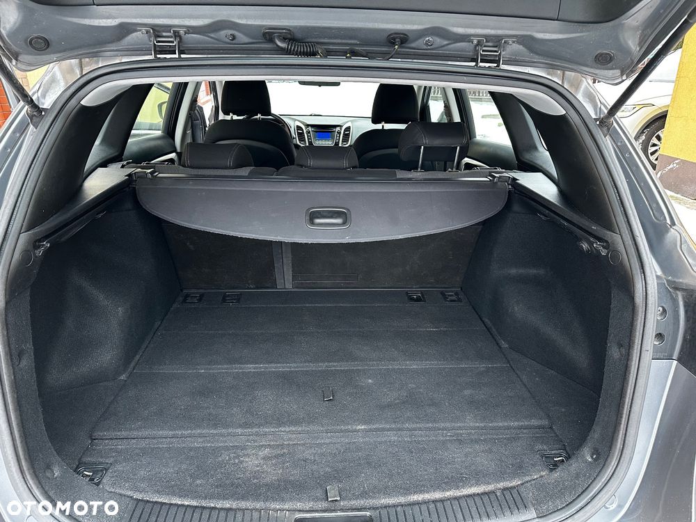 Hyundai i30 blue 1.6 CRDi Classic - 8