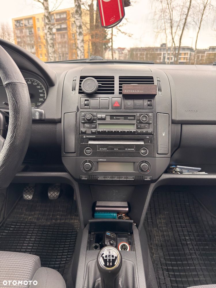 Volkswagen Polo 1.4 FSI - 5