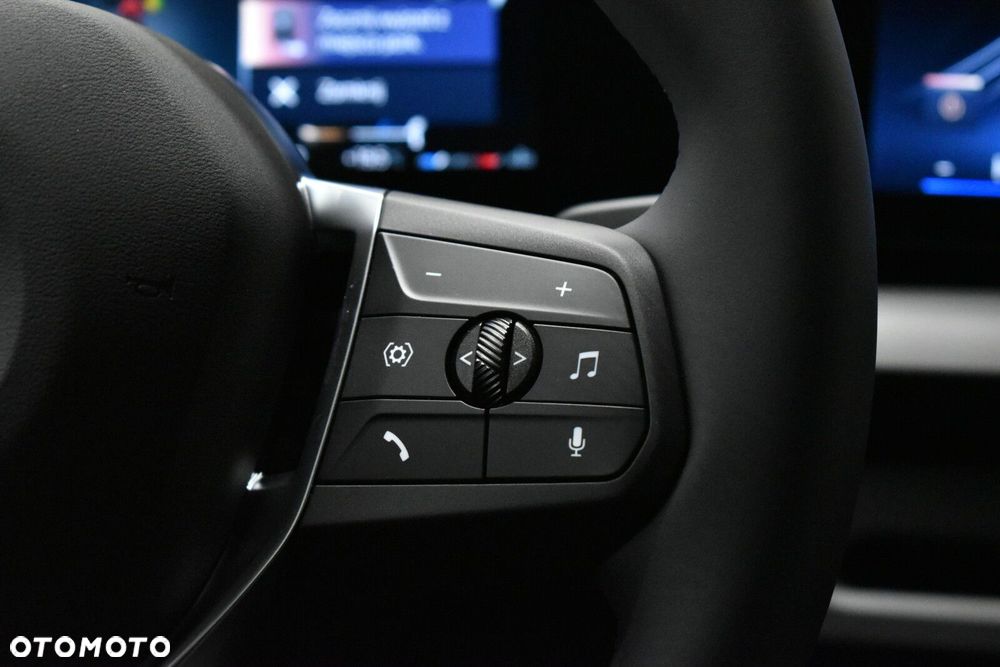 BMW Seria 2 220i mHEV - 13