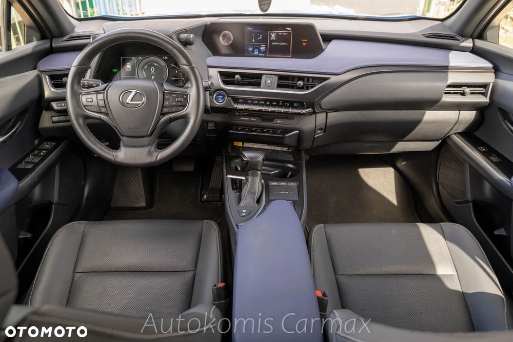 Lexus UX 250h - 18