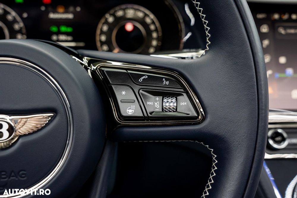 Bentley Continental GTC Speed - 32