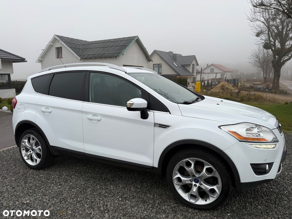 Ford Kuga 2.0 TDCi 2x4 Titanium - 4